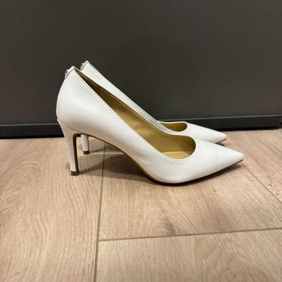 Michael Kors Alina Flex Leather Heels - Picture 3 of 5